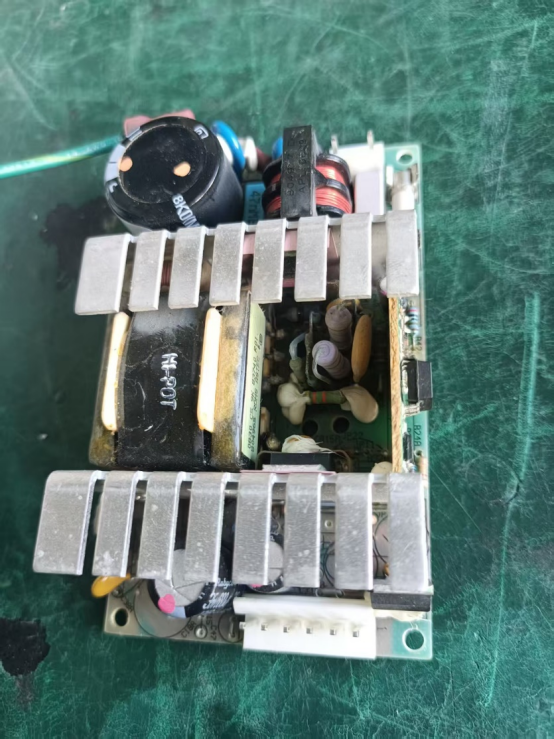 儀器電源替換一則